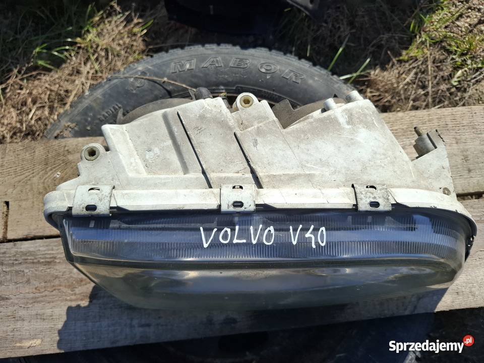 Lampa Prawa Przód Volvo V40 Hella Orgin osobowe Wisznice