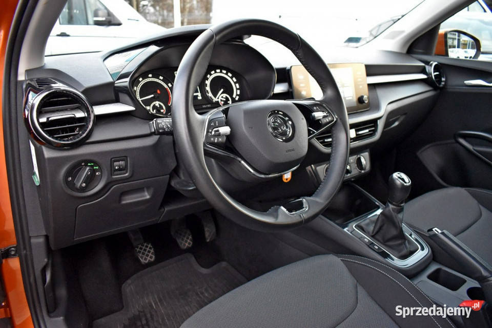 koda Fabia Bezwypadkowy Salon Polska Serwis ASO światła przeciwmgielne Łódź