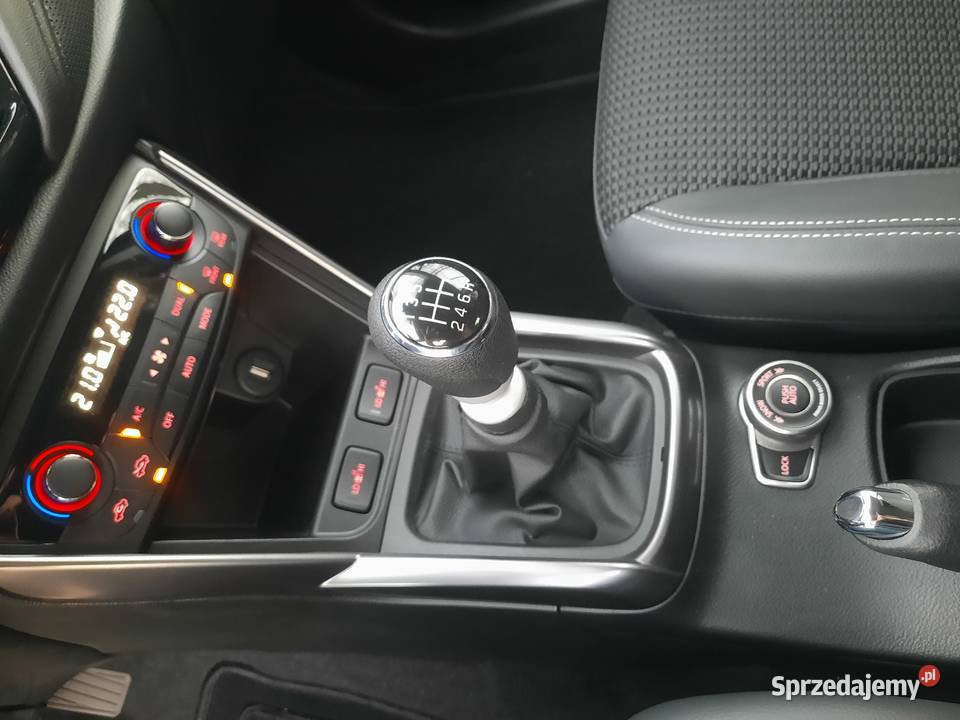 Suzuki SX4 SCross HYBRID 14129 18tkm 4WD Navi 1373cm3