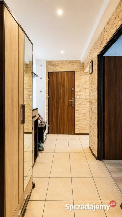 3 pokoje 6159 m balkon 2 piętro centrum Wołczyna Wołczyn