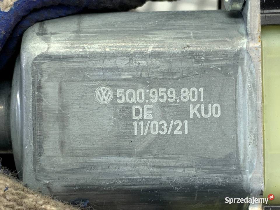 PODNOŚNIK SZYBY LEWY TYŁ AUDI Q3 II 5Q0959801