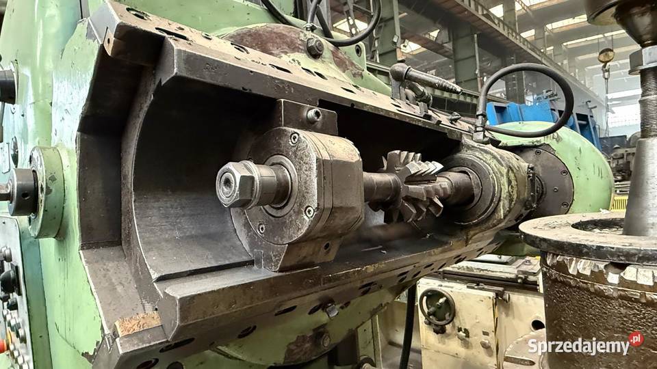Frezarka obwiedniowa do kół zębatych 5K328A Tarnowskie Góry