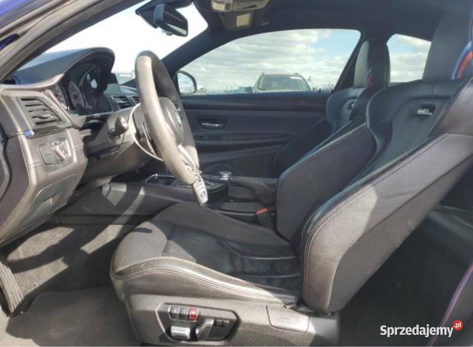 BMW M4 CS 2019 2/3