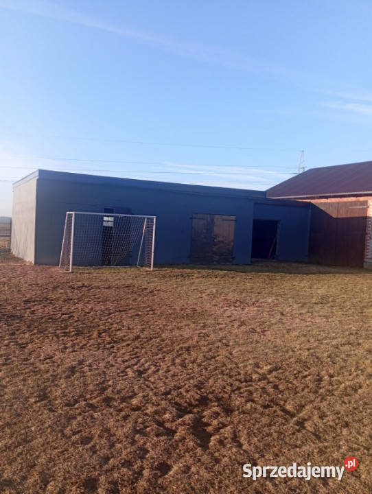 Duży dom o powierzchni 278 M2 z budynkami Lubień