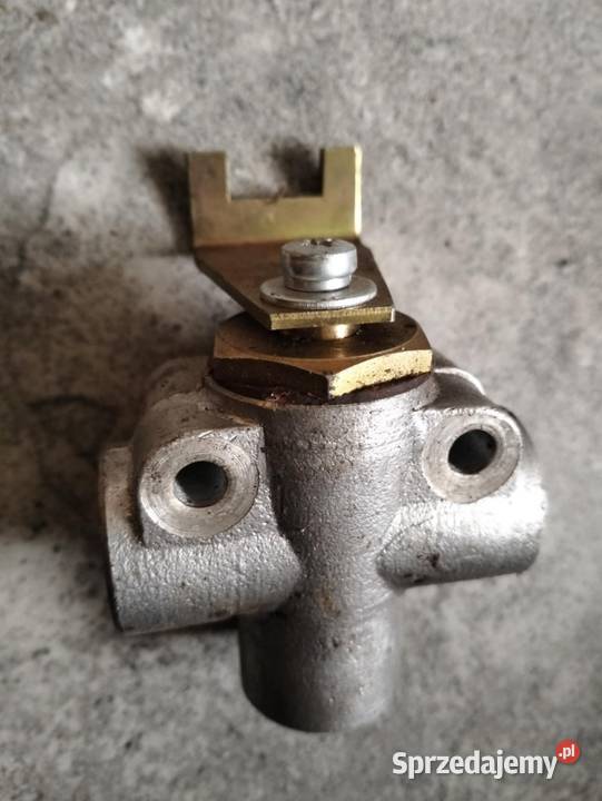 Zawór paliwowy lewy szeroka blaszka STAR 266 kujawsko-pomorskie Grudziądz