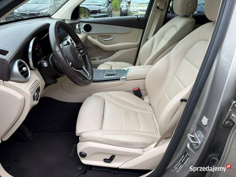 Mercedes GLC 200 Coupe Beżowe skóry Kamera Lipówki