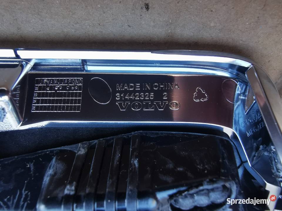 Dekor listwa ozdobna konsoli prawa Volvo xc60 II Sieraków