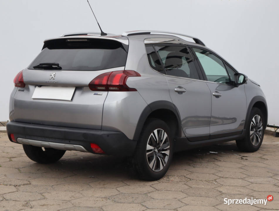 Peugeot 2008 12 PureTech światła do jazdy dziennej Samochody osobowe sprzedam