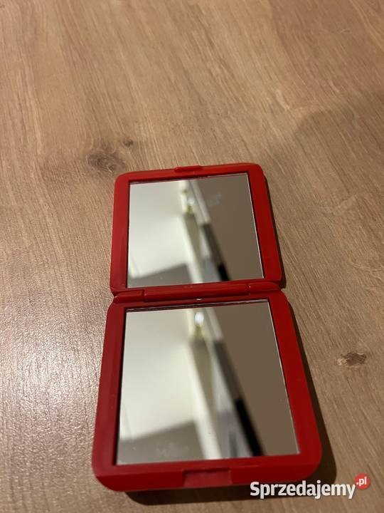 Słodkie poręczne lusterko z pieskiem Sinsay Gdańsk