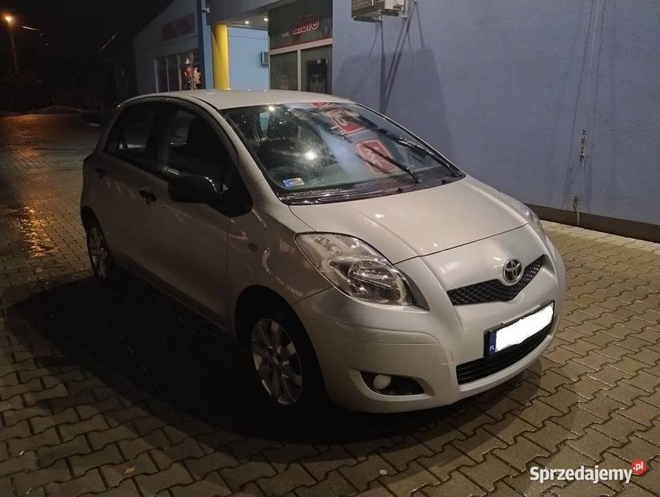 Toyota Yaris 13 światła przeciwmgielne Ustroń