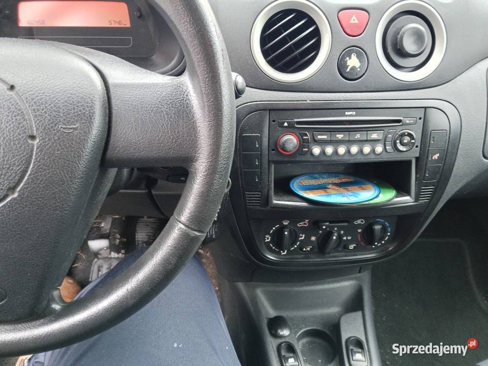 Bez wkładu ładny zadbany 0 rdzy i prywatny welurowa tapicerka Warka