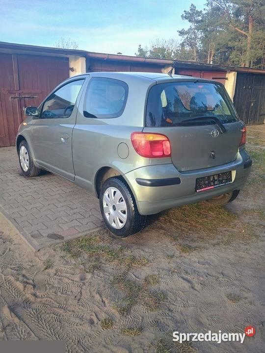 Toyota Yaris 10 benzyna 65 2003r Dynamiczny i Człuchów