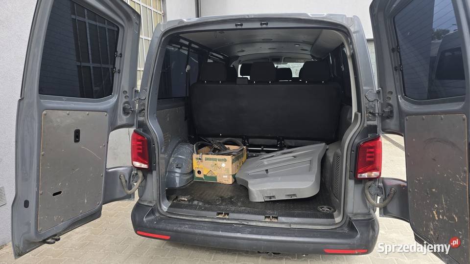 Volkswagen Transporter Kombi L2H1