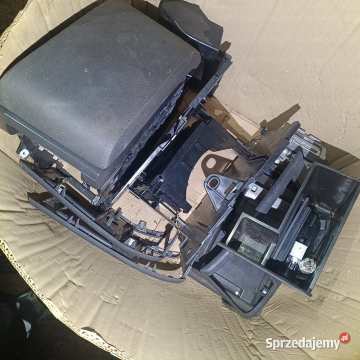 Volkswagen Touran podłokietnik przdlift polift