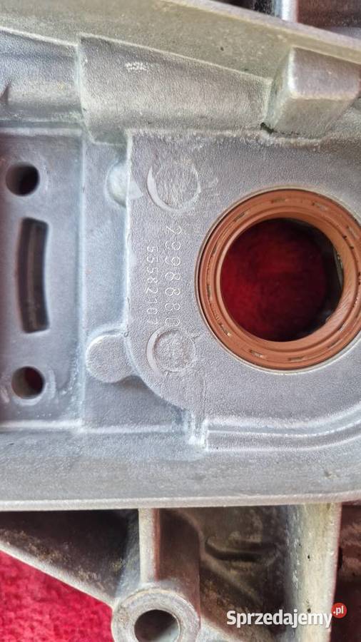 Obudowa pompy oleju Opel 16 turbo benzyna XNT Łuków