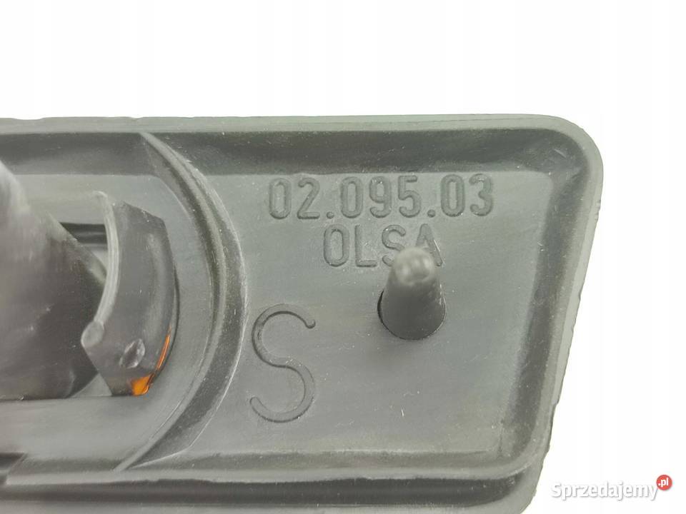 KIERUNKOWSKAZ LEWY PRZÓD FIAT 128 131 NOWY OLSA Oświetlenie