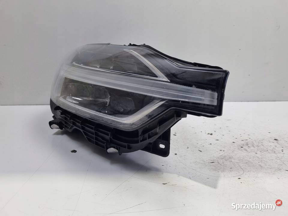 Volvo XC60 II LIFT 21 PRZEDNIA LAMPA PRAWA prawy lubelskie Chełm