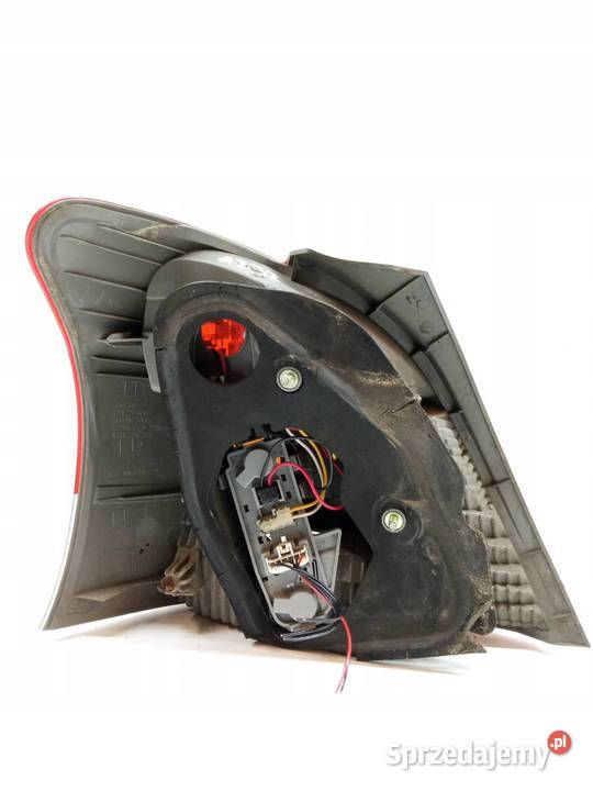 LAMPA TYŁ PRAWA LIFT EUROPA Toyota Yaris II sprzedam