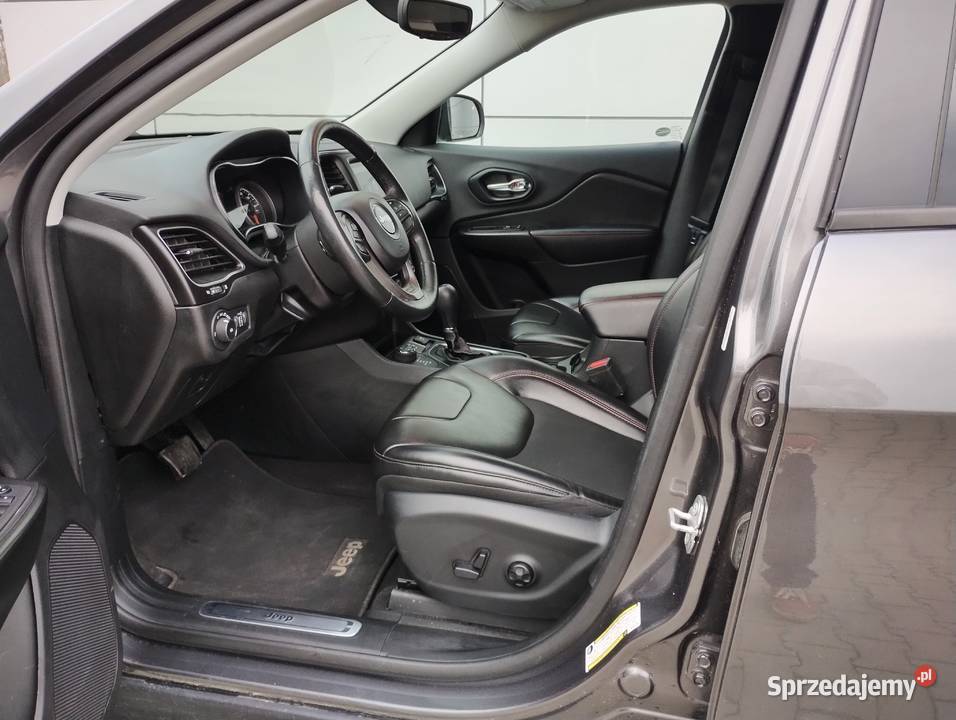 Jeep Cherokee wersja specjalna TRAILHAWK 20T 274