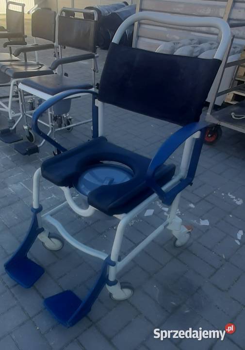 Krzesła i wózki toaletowe i kąpielowe różne Syców