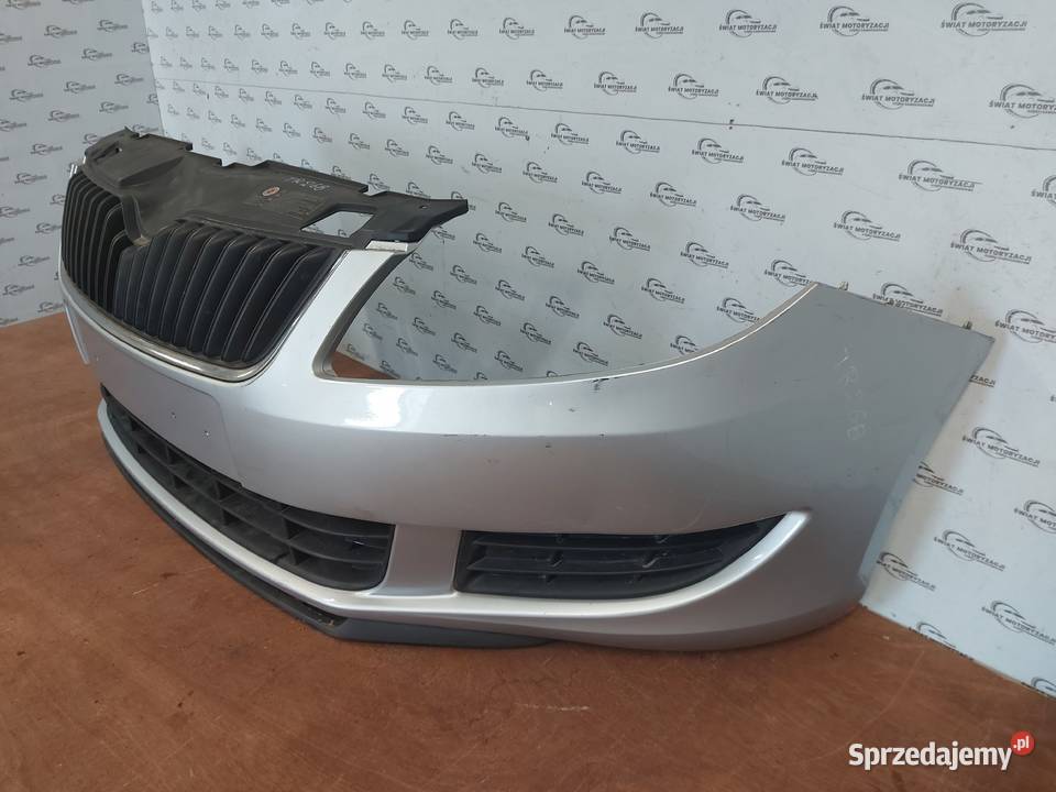SKODA FABIA II LIFT zderzak przód 5J0807221 Zderzaki Kielce sprzedam