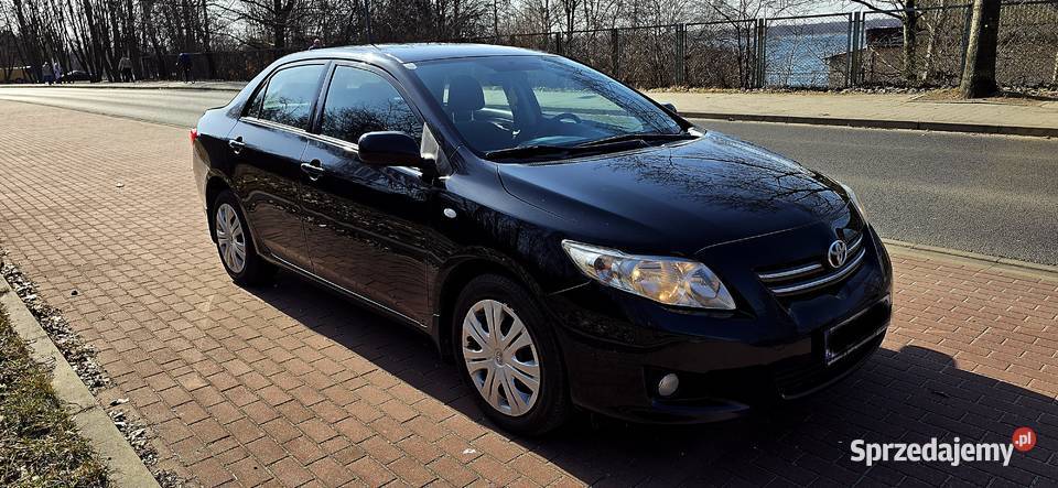 Toyota Corolla 13 101 benzyna bezwypadkowy klimatyzacja Corolla Czeladź sprzedam