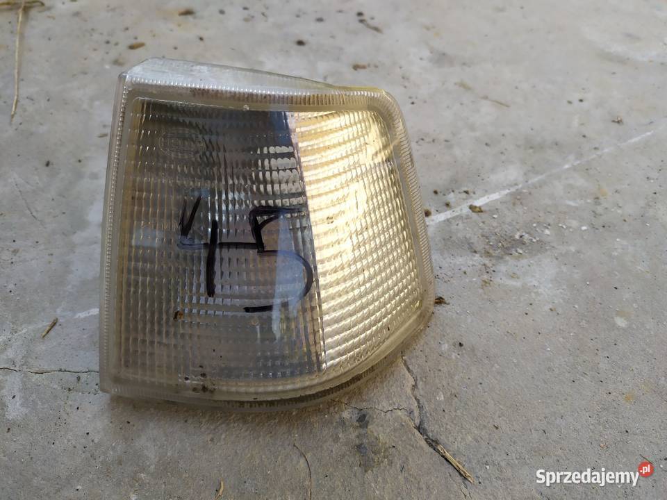 lampa przednia lewa Volvo 440 1994r.