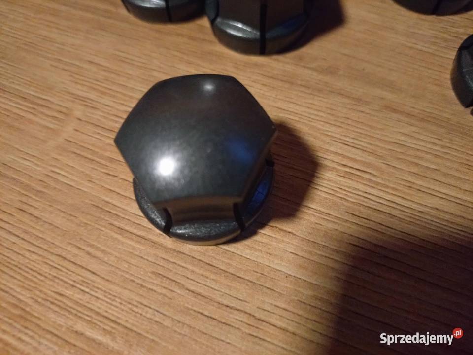 Nakładki osłonki śrub Volvo Poznań