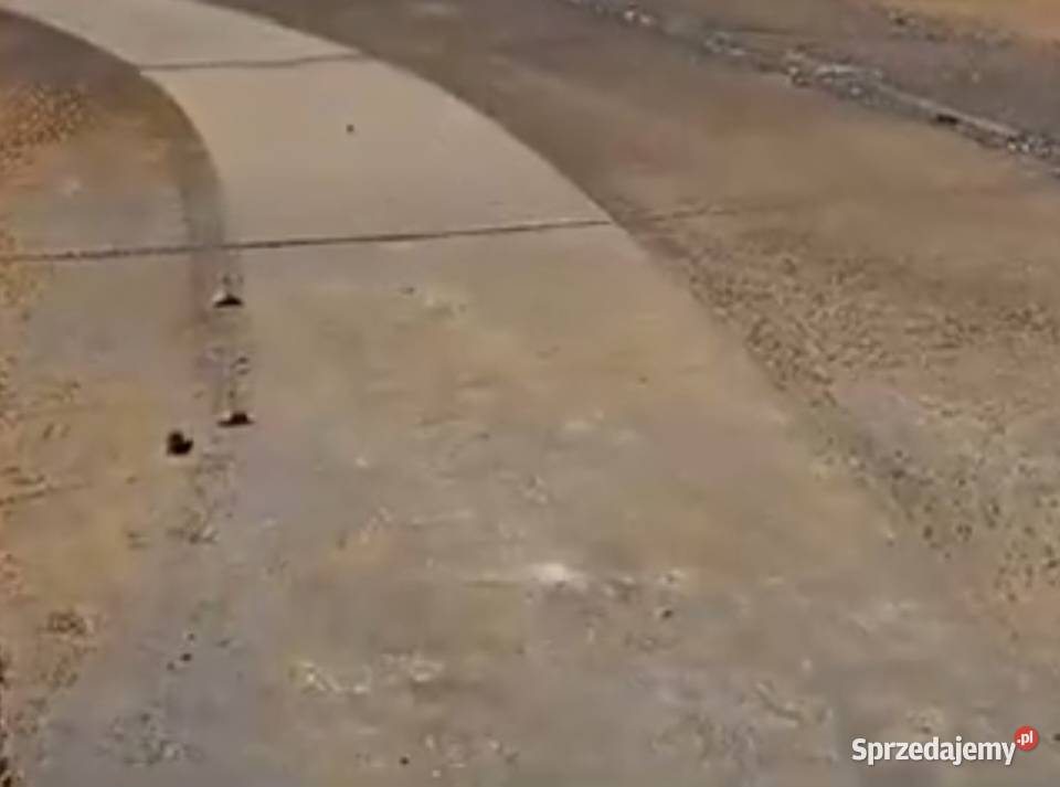 Zamiatanie zamiatarką komunalną RYKI