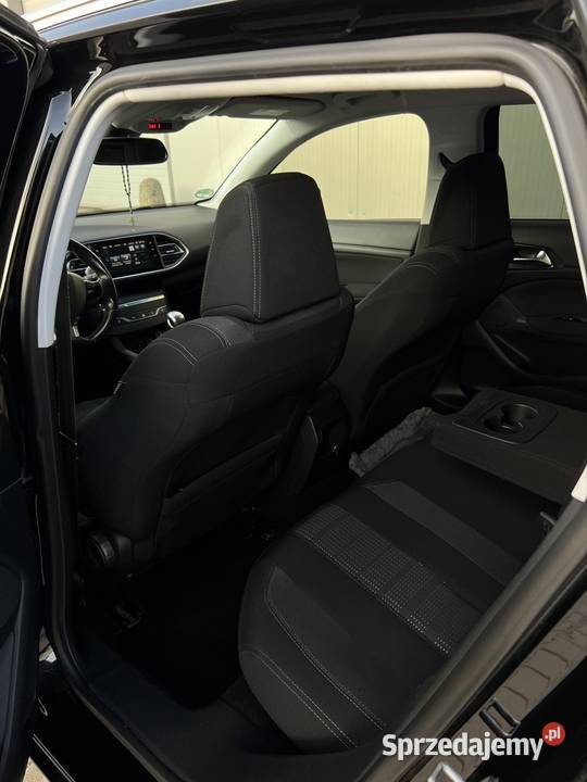 Peugeot 308 16 HDI 2015 światła do jazdy dziennej Dawidy