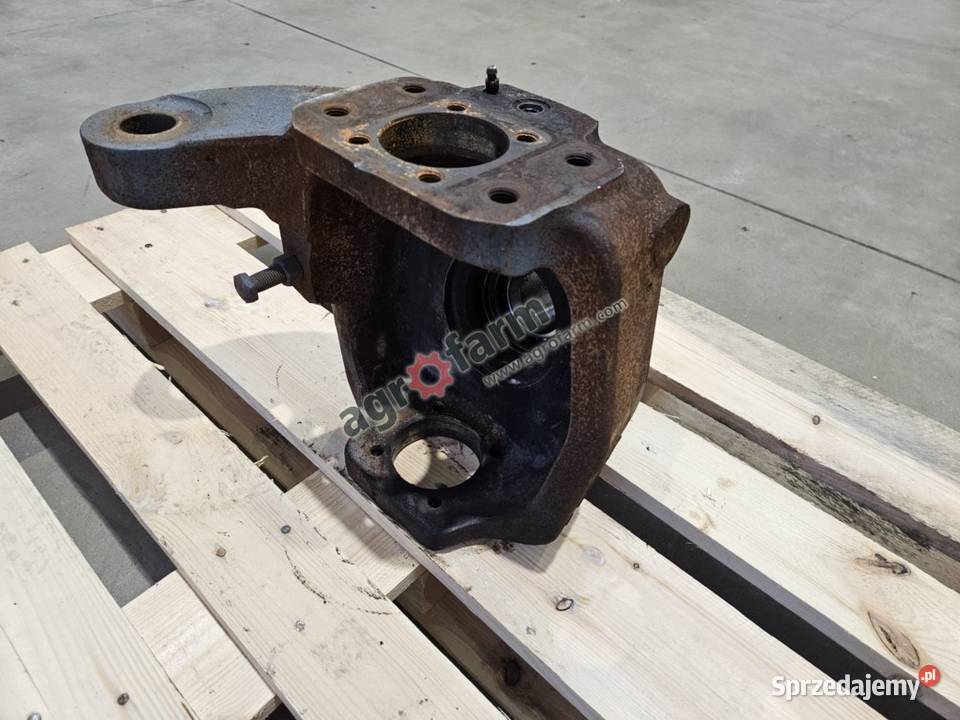 Zwrotnica LH John Deere 6195R 6195M Byków