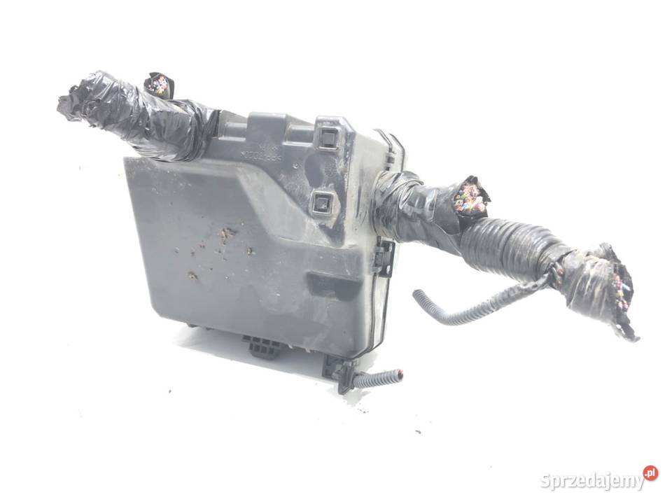 SKRZYNKA BEZPIECZNIKÓW MITSUBISHI ASX Crossover osobowe podkarpackie