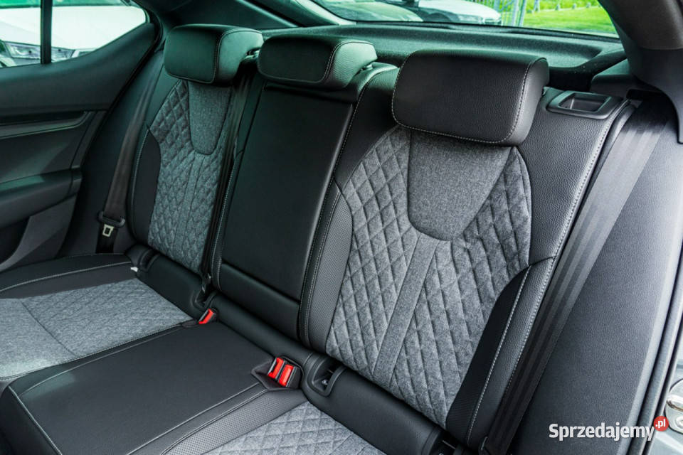 koda Octavia Sportline 15 TSI mHEV 150 DSG wielofunkcyjna kierownica Łódź