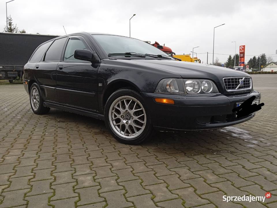 Volvo V40 18 BG 2000r pewne auto doinwestowane 1783cm3