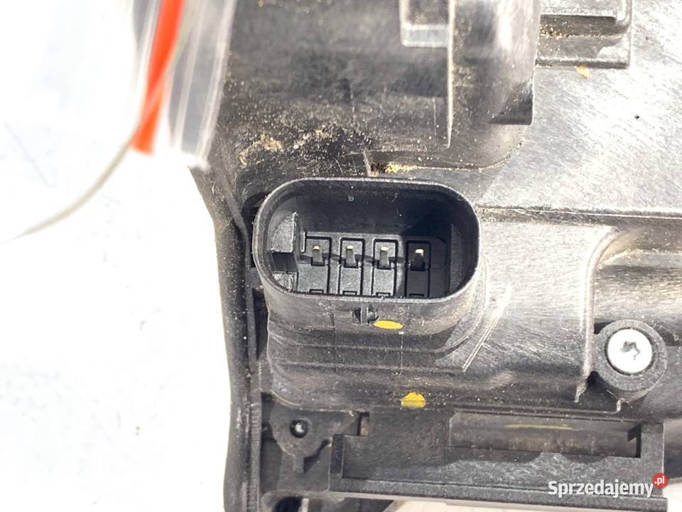 ZAMEK DRZWI PRAWY TYŁ BMW F39 Crossover 7281940 osobowe sprzedam