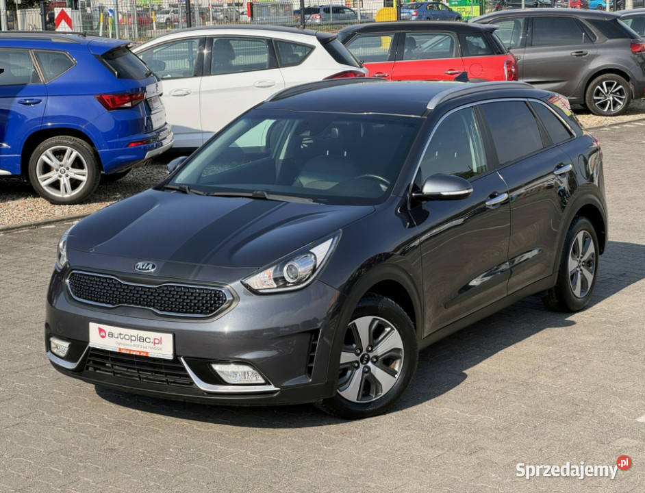 Kia Niro FILMHYBRYDANiski centralny zamek Suchy Las
