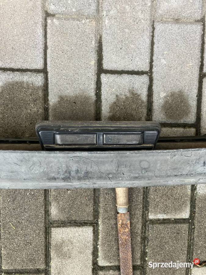 Fiat 126p zderzak tylny wąski plastikowy 1985 Kłodzko