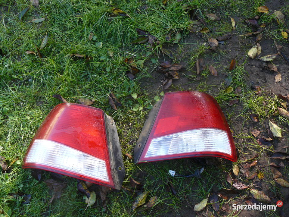 Lampa tylna prawa lewa Hyundai Accent II 9902 Rok produkcji 2001 Kraków