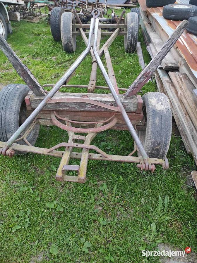 Wozy różne z zaczepem do ciagnika Wielkie Oczy