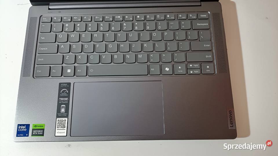 Ultrabook Lenovo Yoga Pro 7 14IMH9