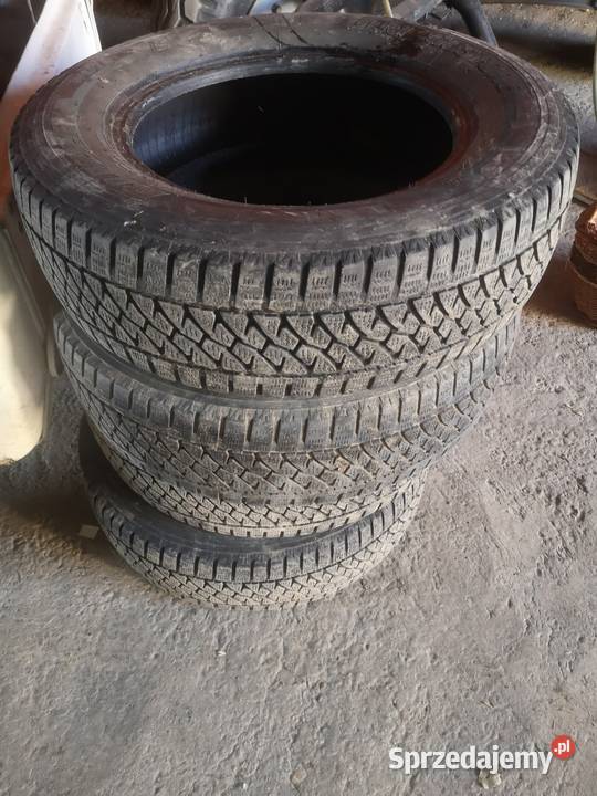 Opony zimowe 195 70r15 c Bridgestone 4x 15cale Opony małopolskie Trzyciąż