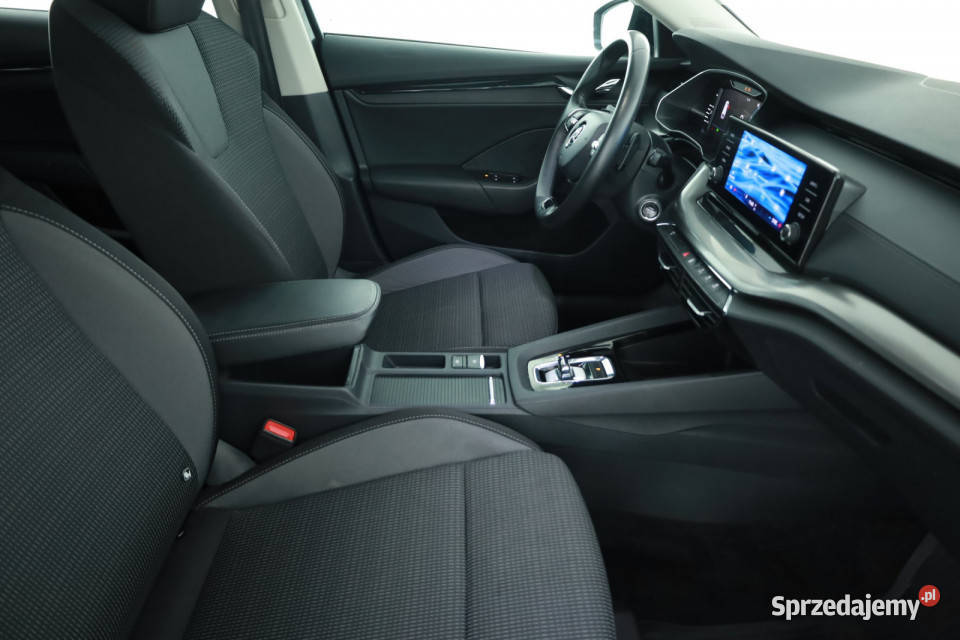 Skoda Octavia 15 TSI etec asystent pasa ruchu