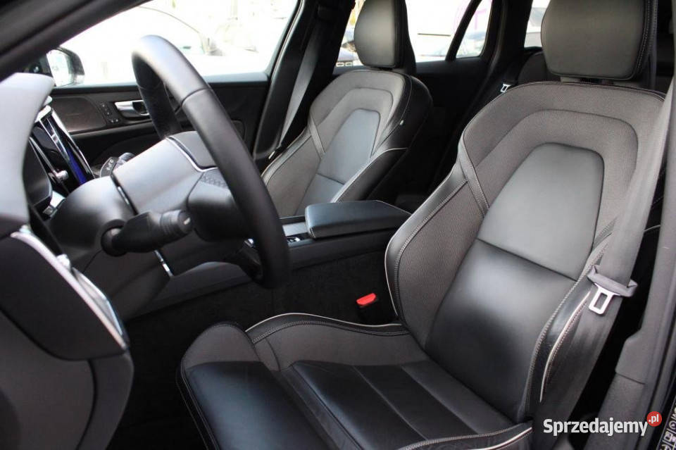 Volvo V60 2023r Salon Kam 360 Harman Kardon Ele 74472km