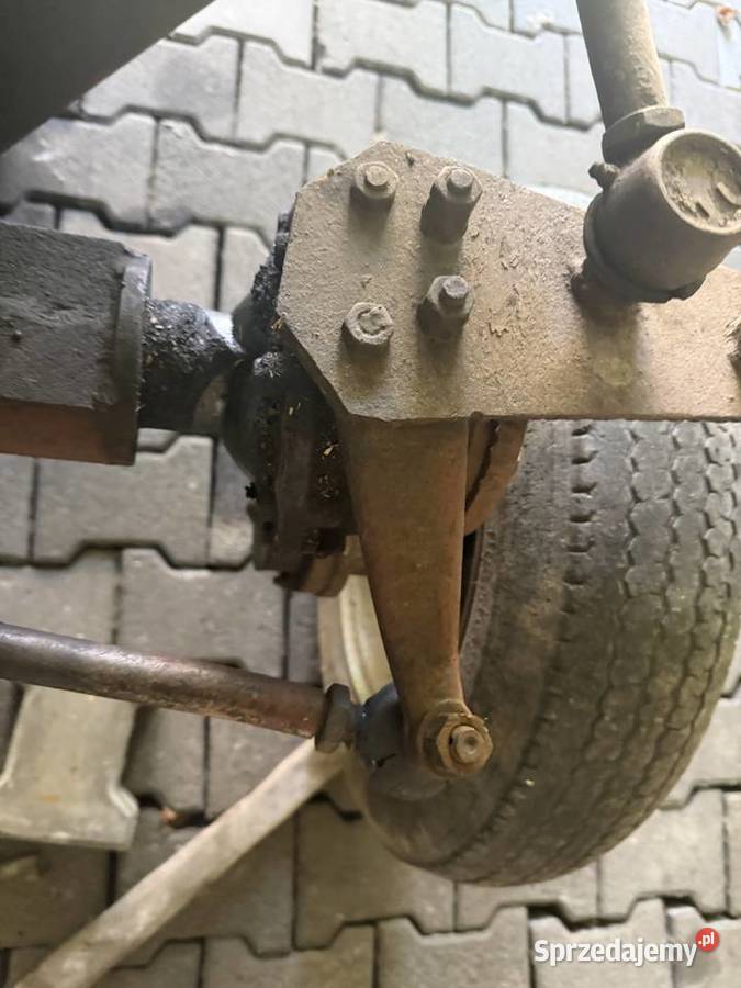 Traktor sam Drogobycza