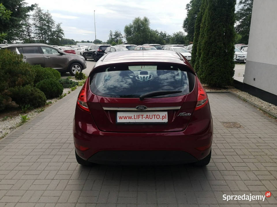 Ford Fiesta 125 16V 82 Klimatronik ALU Isofix VAT marża Strzegom