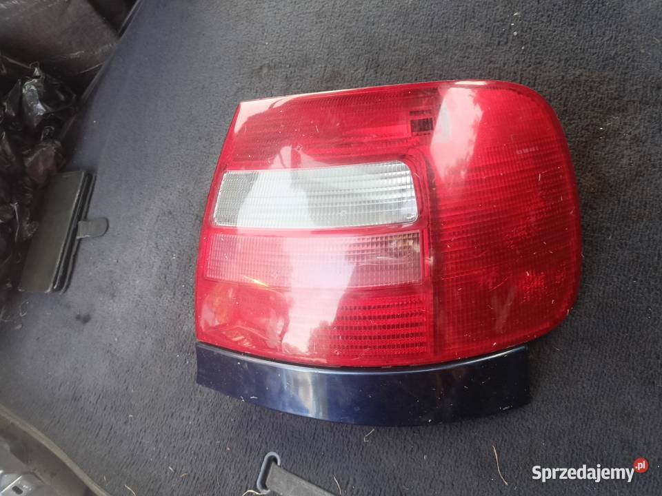 Lampa Tył Prawa Audi A4 B5 a23 prawe Motoryzacja śląskie Myszków