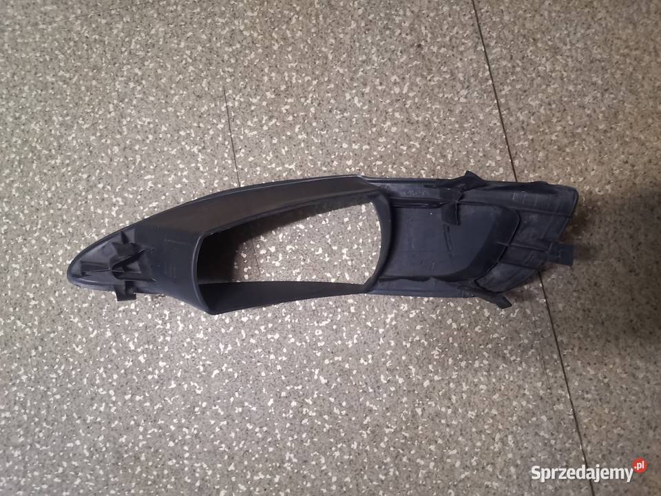 Toyota Corolla e12 0107r prawa zaślepka halogenu Zamość