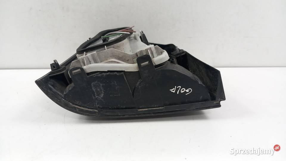VW POLO 9N LIFT HB 3D LAMPA TYŁ PRAWA Zbierkowo