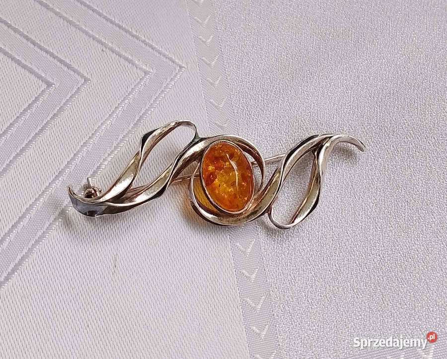 srebrna broszka z bursztynem Broszki