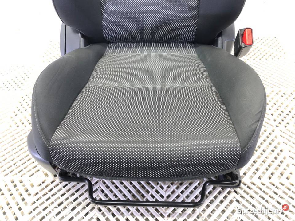 FOTEL PRAWY PRZÓD MAZDA 2 DL Hatchback SIEDZENIE